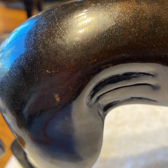 Vintage bronze Italian greyhound/whippet. Some minor scratches.heavy. 2.6 pounds - Picture 11 of 12